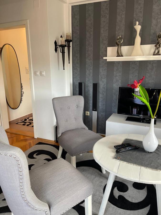 Lea-Lux Apartment Čačak Buitenkant foto