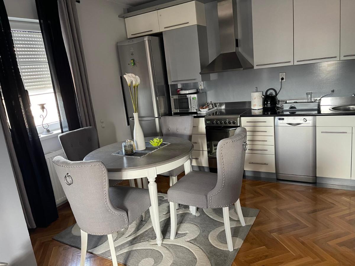 Lea-Lux Apartment Čačak Buitenkant foto