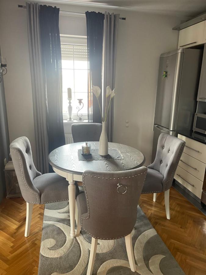 Lea-Lux Apartment Čačak Buitenkant foto